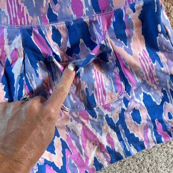 Lilly Pulitzer Blue and Pink Patterned Athletic Shorts - Picture 9 of 11